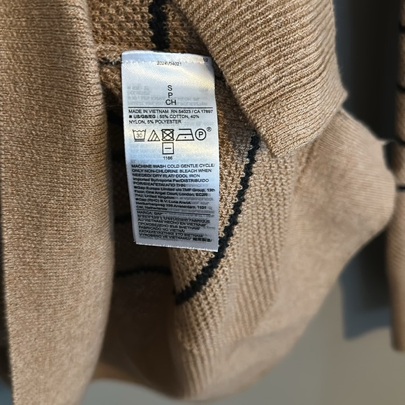 Gap Women’s Textured Stripe Crewneck Sweater - Picture 8 of 9